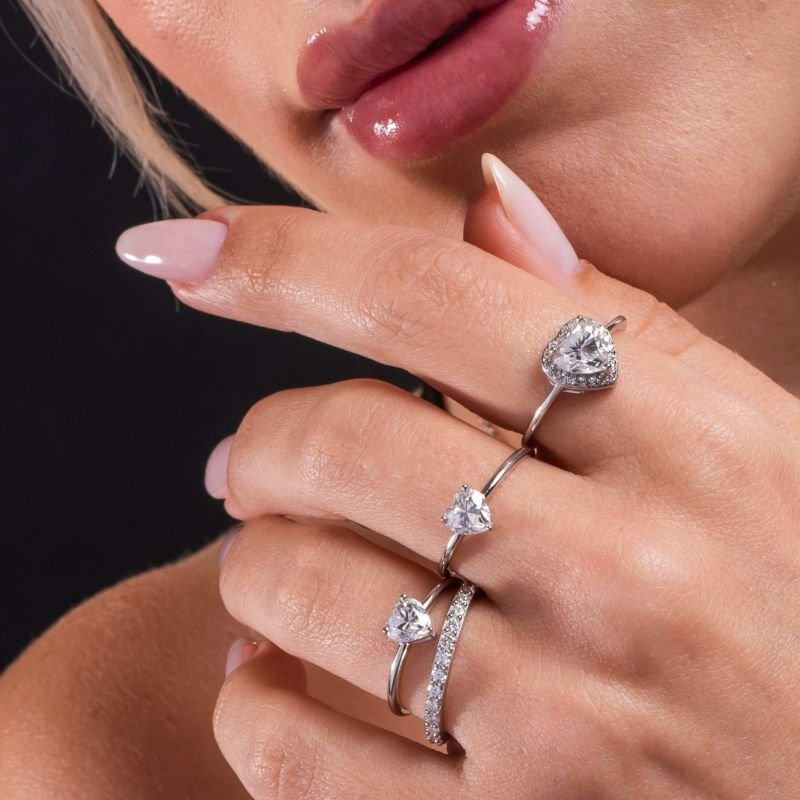 Anel Prata Banhado A Rodio Aparador Todo Cravejado 2mm Moissanite
