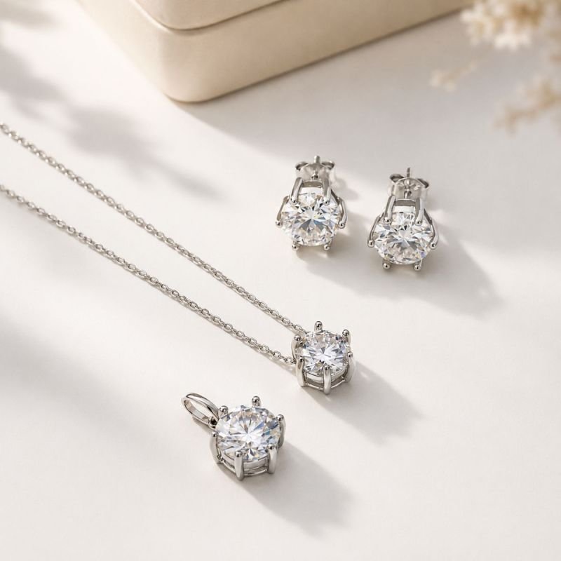 Brinco Prata C/ Banho De Ródio Ponto De Luz Redondo Moissanite 6mm